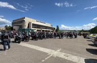 APROXIMATIV 400 DE MOTOCICLIȘTI AU PARTICIPAT LA O ACȚIUNE DE EDUCAȚIE RUTIERĂ ȘI CONȘTIENTIZARE ÎN PIATRA-NEAMȚ